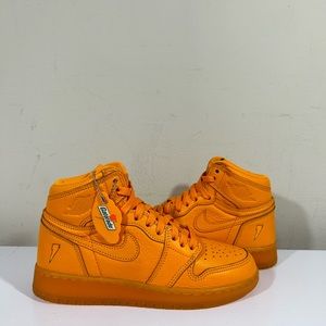 Air Jordan 1 Retro High OG G8RD
GS 'Orange Peel'